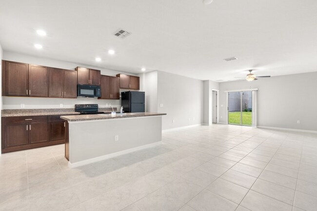 4305 Romano Busciglio St in Tampa, FL - Building Photo - Building Photo