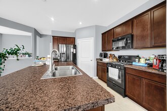3687 Ambrosia Dr in Naperville, IL - Building Photo - Building Photo