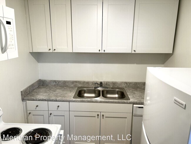 2038 Southern Ave in Memphis, TN - Building Photo - Building Photo