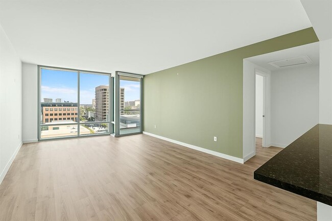 300 Bowie St in Austin, TX - Building Photo - Building Photo