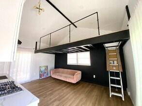 720 Coronado Ave in Long Beach, CA - Building Photo - Building Photo
