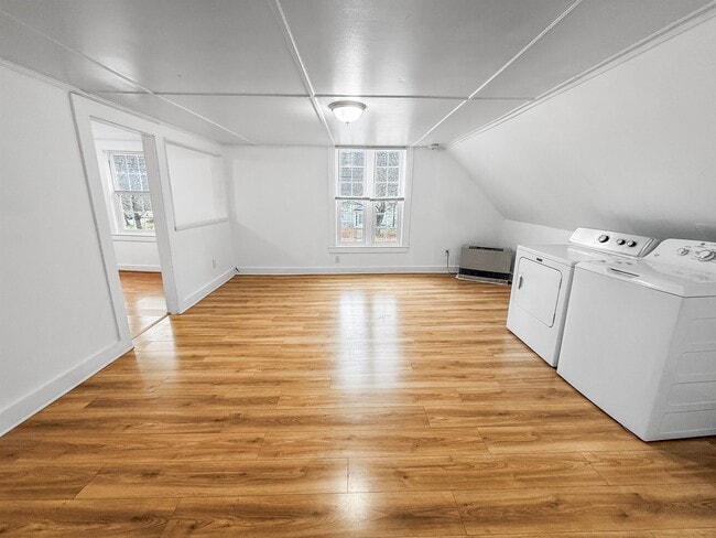 230 King St in Boscawen, NH - Foto de edificio - Building Photo