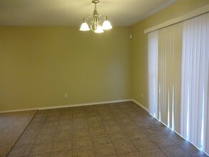 9966 Sungate Park in San Antonio, TX - Building Photo - Building Photo