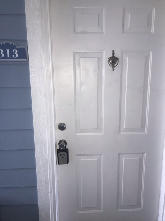 709 Secret Harbor Ln, Unit 313 in Lake Mary, FL - Foto de edificio - Building Photo