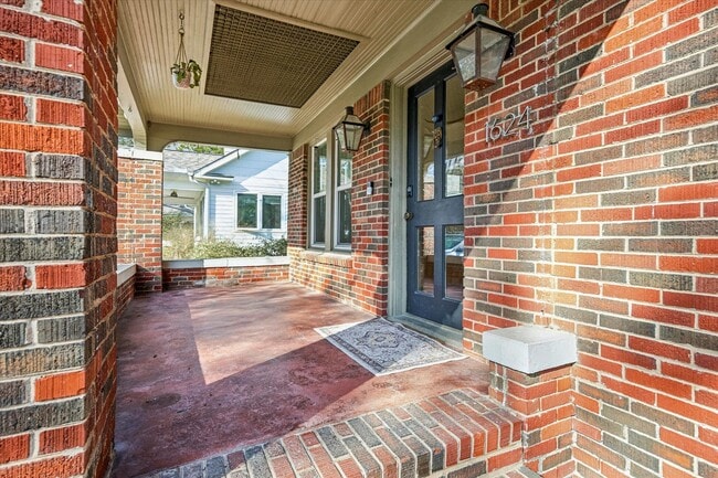 1624 Branard St in Houston, TX - Building Photo - Building Photo