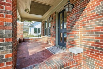 1624 Branard St in Houston, TX - Building Photo - Building Photo