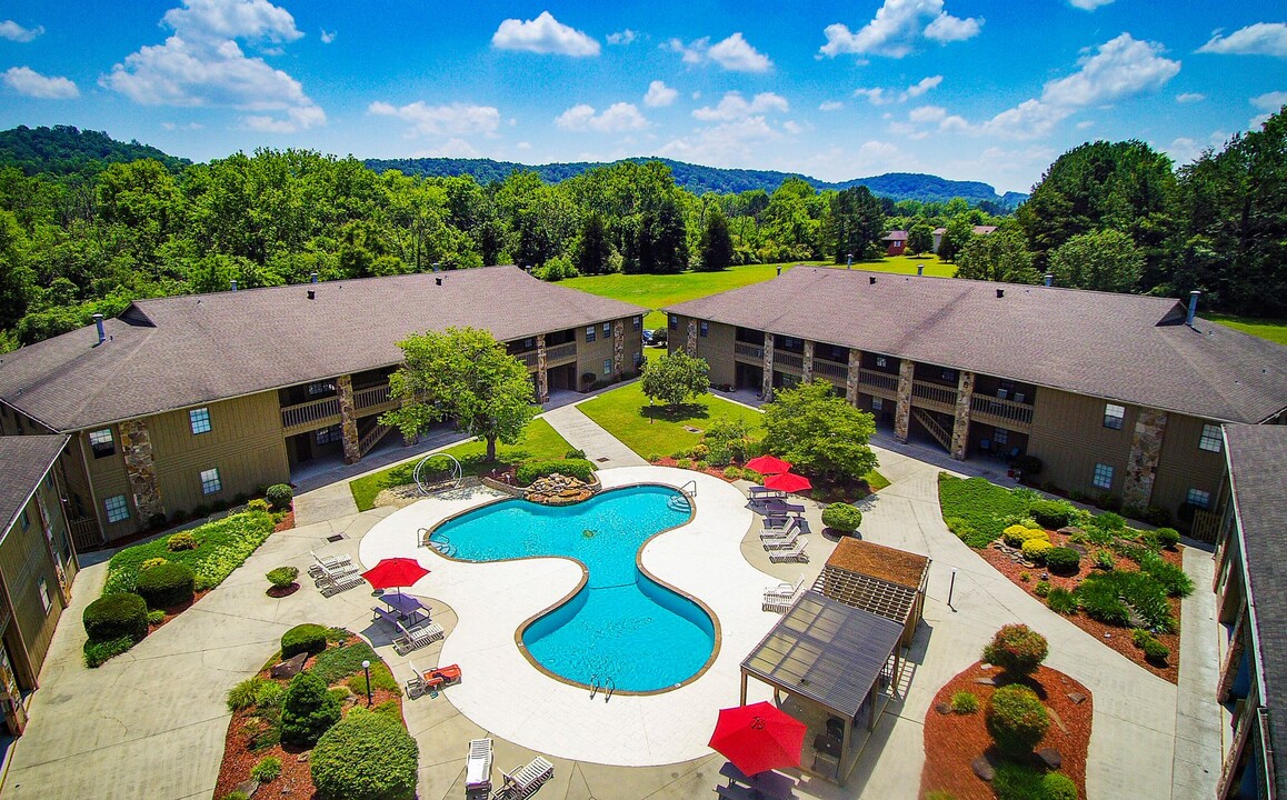 The Oaks Apartments in Oak Ridge, TN - Foto de edificio