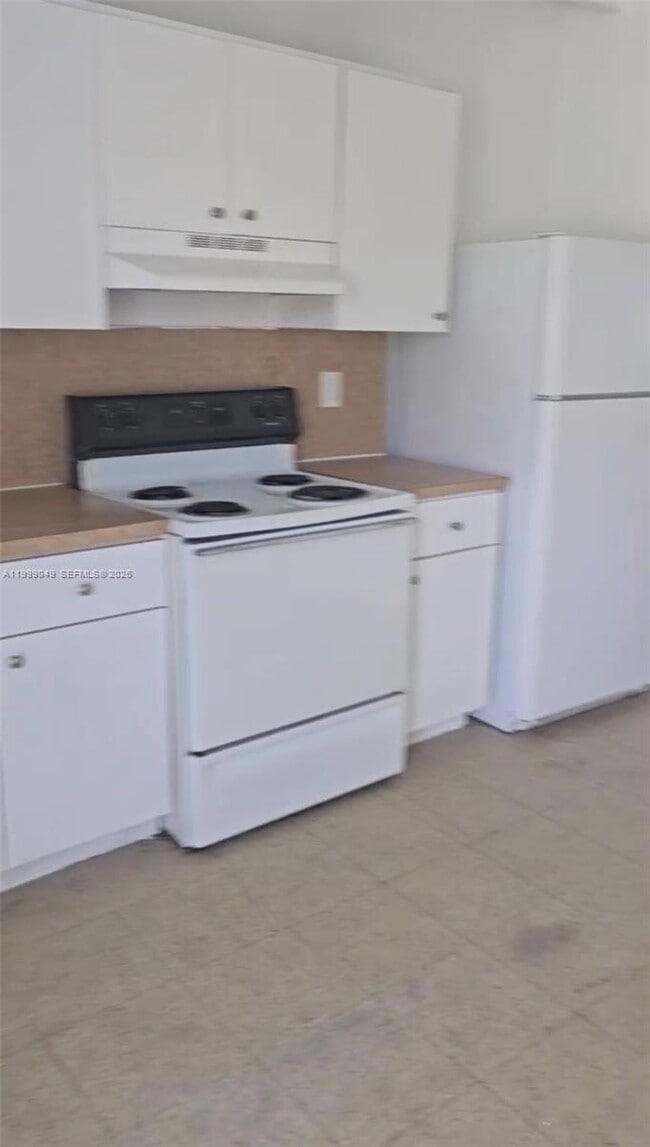 320 SW 11th Ave in Homestead, FL - Building Photo - Building Photo