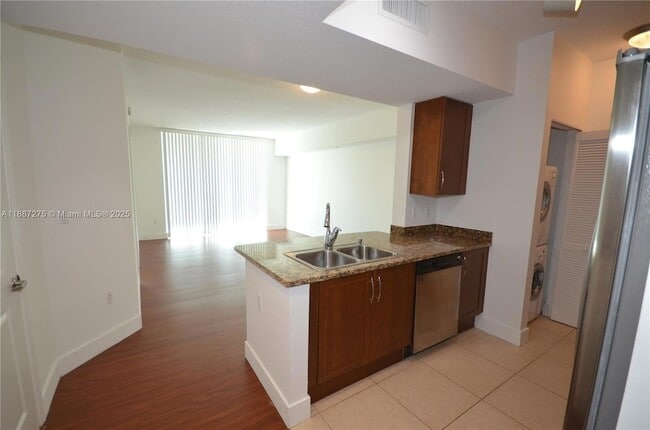 property at 400 N Federal Hwy