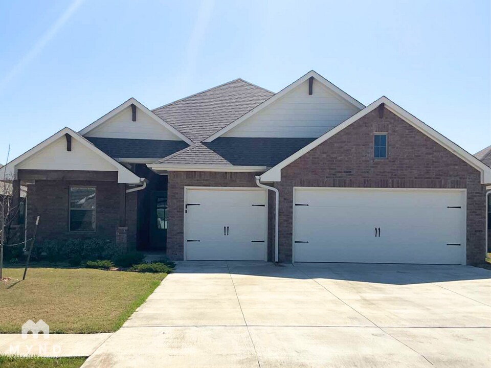 8316 Lambert Wy in Edmond, OK - Building Photo