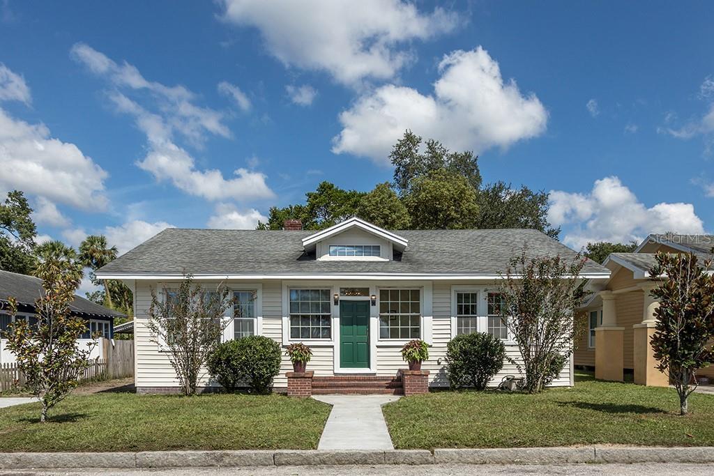 407 W Park Ave in Tampa, FL - Foto de edificio