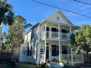 32 Sanford St in St. Augustine, FL - Foto de edificio - Building Photo
