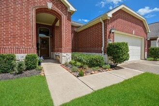2715 Farlow Ln in Manvel, TX - Building Photo - Building Photo