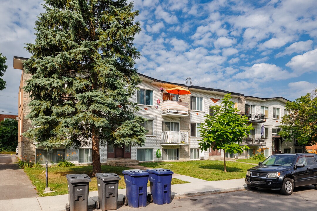 512 70E Av in Laval, QC - Building Photo