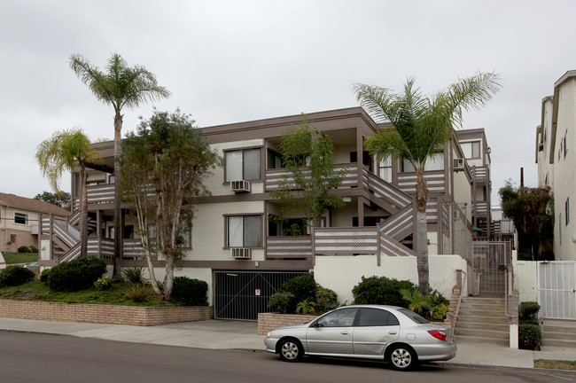 Shirley Terrace in San Diego, CA - Building Photo - Building Photo