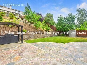 5187 Salvia Dr in Castro Valley, CA - Building Photo - Building Photo