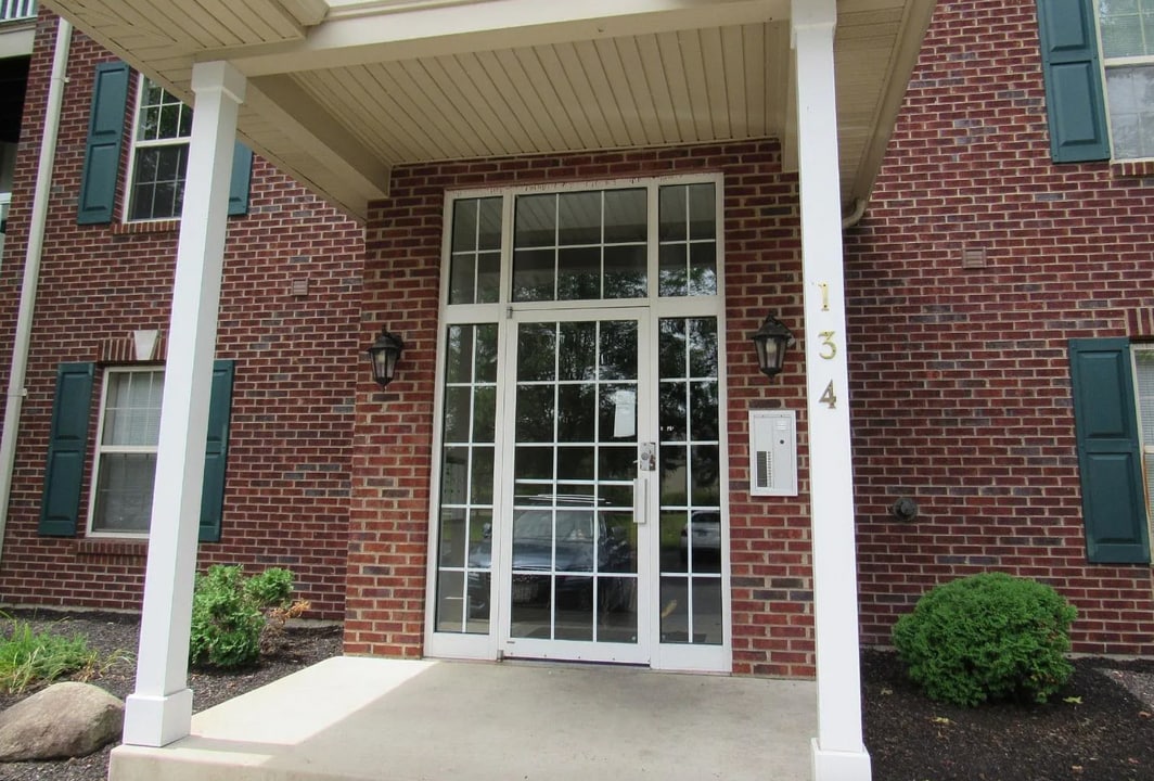 134 Northridge Dr, Unit 12 in Oxford, OH - Building Photo