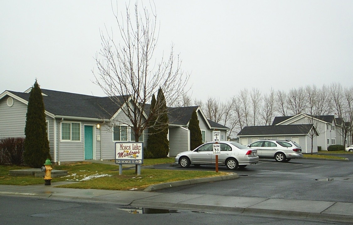 Moses Lake Estates in Moses Lake, WA - Building Photo