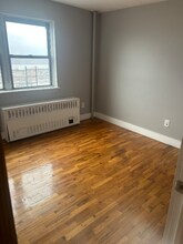 107 Van Cortlandt Park Ave-Unit -5E in Yonkers, NY - Building Photo - Building Photo