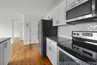 134 Summer St, Unit 44 in Malden, MA - Building Photo - Building Photo