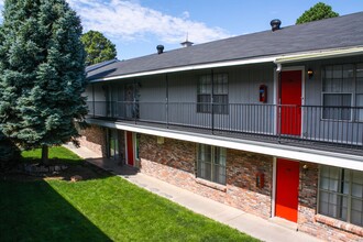 1200 Madeira in Albuquerque, NM - Building Photo - Interior Photo