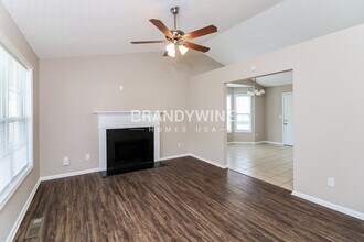 216 Remington Ct in Dallas, GA - Foto de edificio - Building Photo