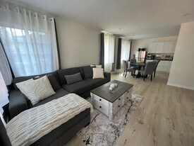 400 Calle Del Monte, Unit A in Sonoma, CA - Building Photo