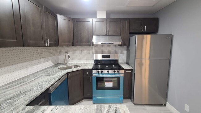 100 Griffith St, Unit 2