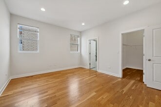 1956 W Ohio St in Chicago, IL - Building Photo - Building Photo