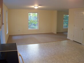 4 Jessica Ln-Unit -4a in Hudson, NH - Building Photo - Building Photo