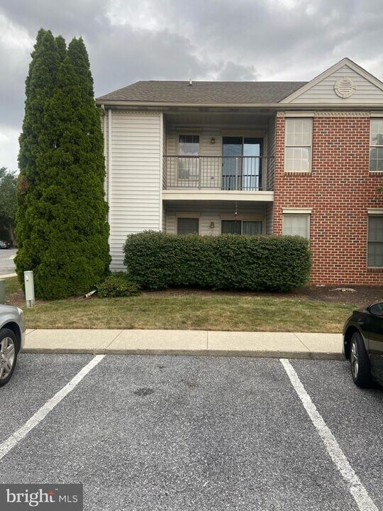 5401 Oxford Dr in Mechanicsburg, PA - Building Photo