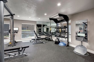 Reserve at Cadillac Apartments in Sacramento, CA - Foto de edificio - Building Photo