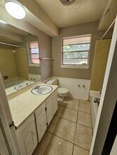 5300 Creekwood Terrace in Oklahoma City, OK - Building Photo - Building Photo
