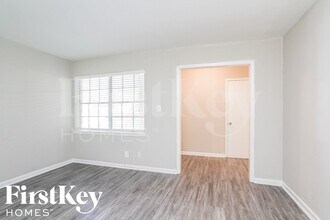 13322 Oak Leaf Ln in Houston, TX - Building Photo - Building Photo