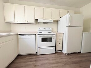 1734 Hartsfield Rd in Tallahassee, FL - Building Photo - Building Photo