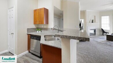 901 Lakeside Cir in Lewisville, TX - Foto de edificio - Building Photo