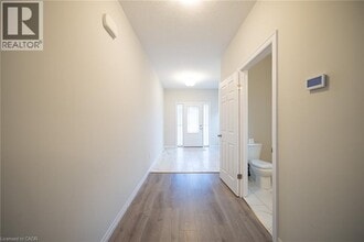 14 Tamarack Way in Simcoe, ON - Building Photo - Building Photo