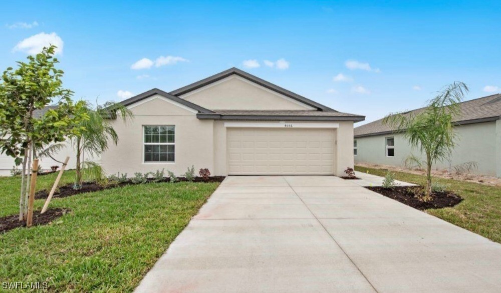 12025 Savanna Lks Blvd in Lehigh Acres, FL - Building Photo