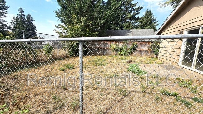 847 12th St in Washougal, WA - Building Photo - Building Photo