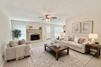 1816 Lexington Pl in Bedford, TX - Building Photo - Building Photo