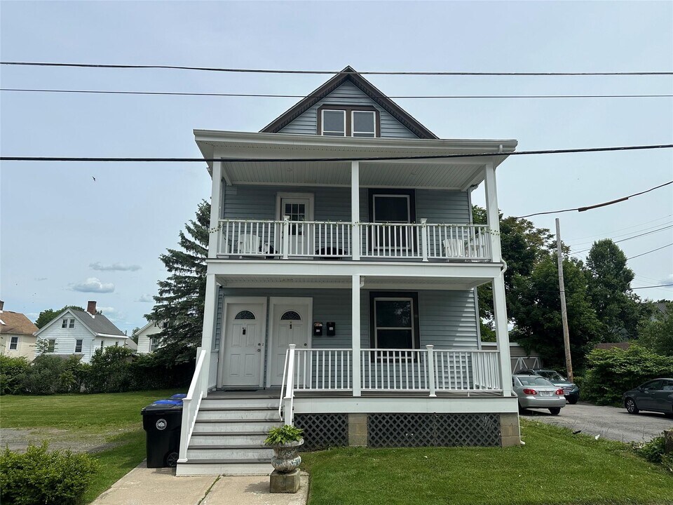 1 Park Pl in Poughkeepsie, NY - Building Photo