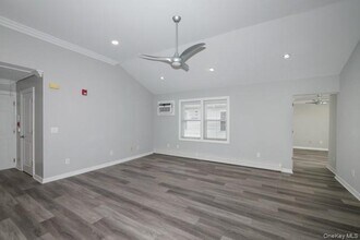 183 N Wellwood Ave in Lindenhurst, NY - Building Photo - Building Photo