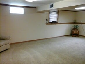 2110 N 34th St in St. Joseph, MO - Foto de edificio - Building Photo