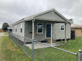 1854 Ridgefield Ave in Thibodaux, LA - Building Photo