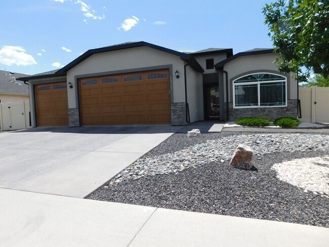 property at 2473 Apex Ave