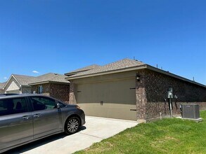 2811 Jasmine Dr in Sherman, TX - Building Photo - Building Photo