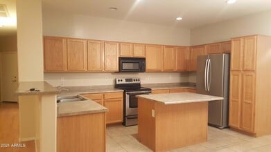 12522 W Campina Dr in Litchfield Park, AZ - Building Photo - Building Photo