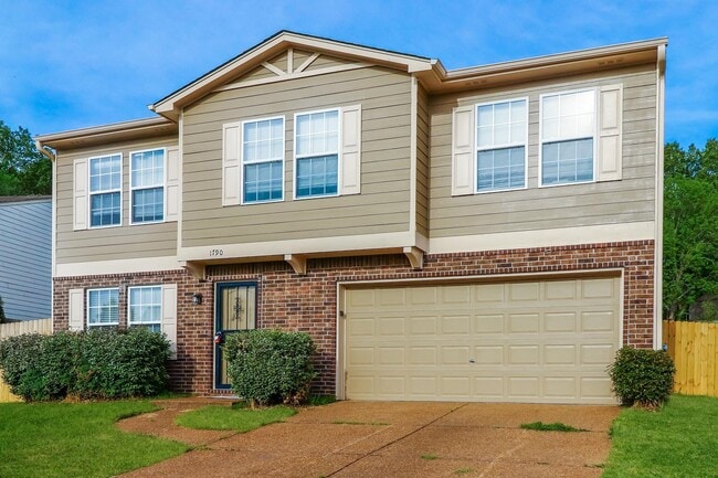 1790 Englehart St in Cordova, TN - Foto de edificio - Building Photo