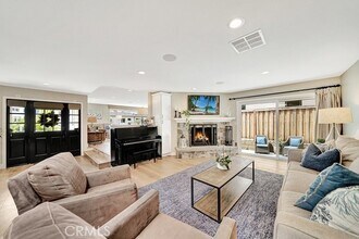 314 W Avenida Valencia in San Clemente, CA - Building Photo - Building Photo