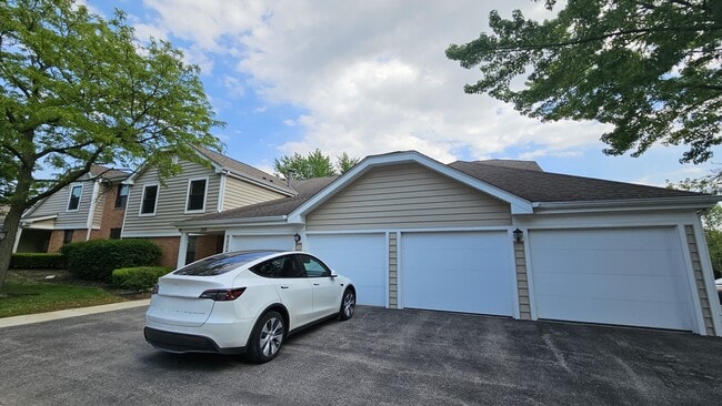 property at 299 Pembridge Ln